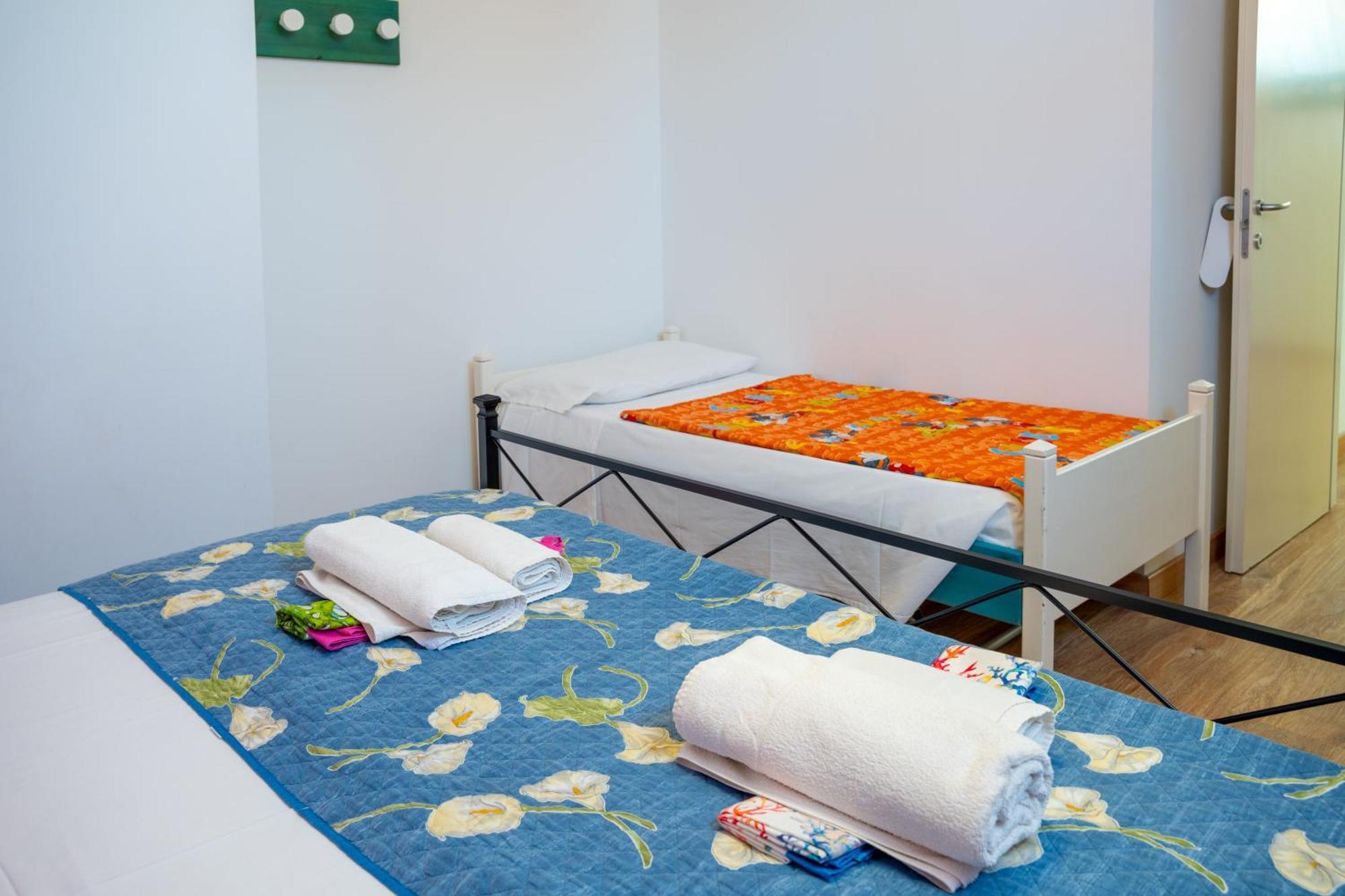 Villa Rafael Con Piscina, Iun P4098 阿尔盖罗 外观 照片