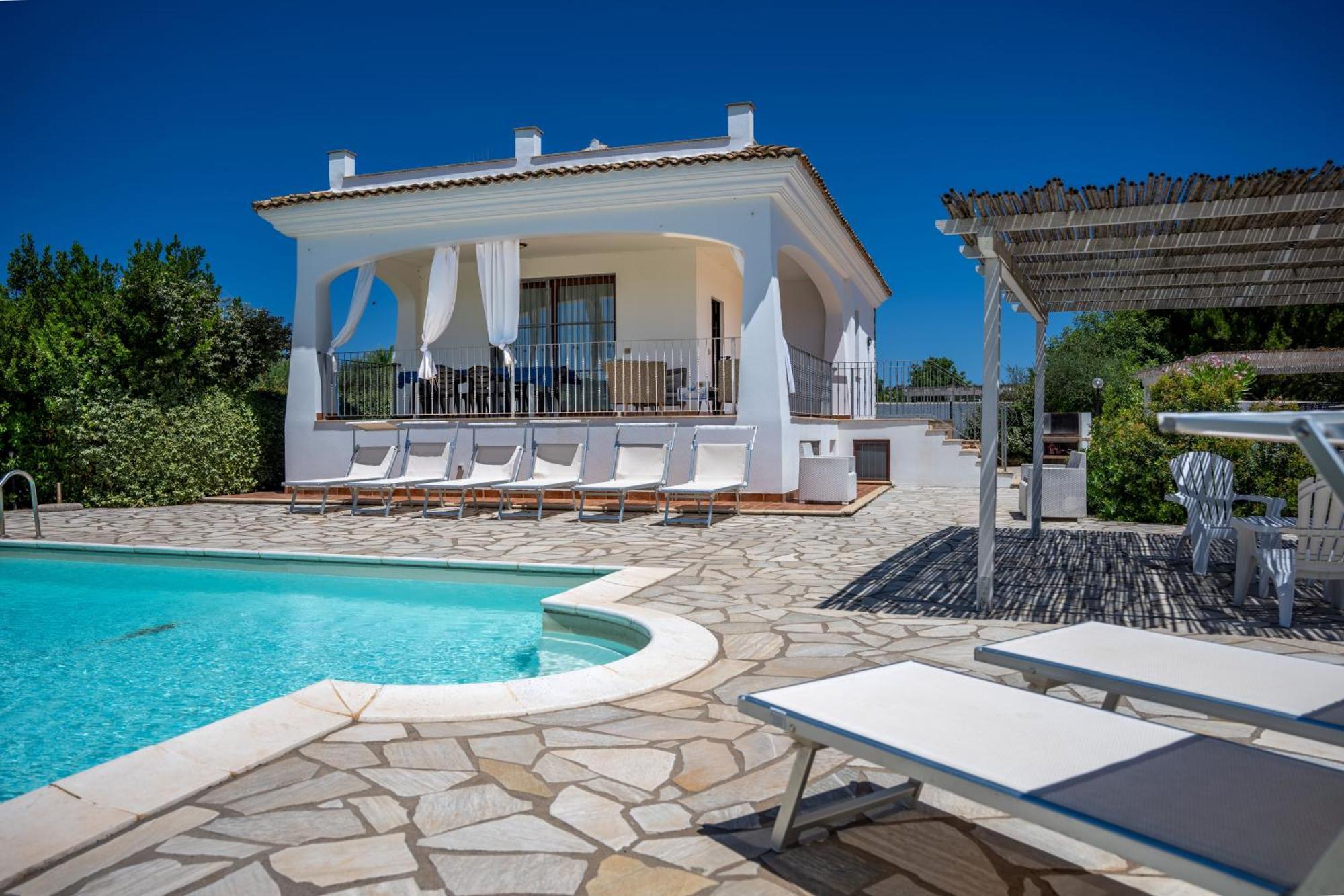 Villa Rafael Con Piscina, Iun P4098 阿尔盖罗 外观 照片