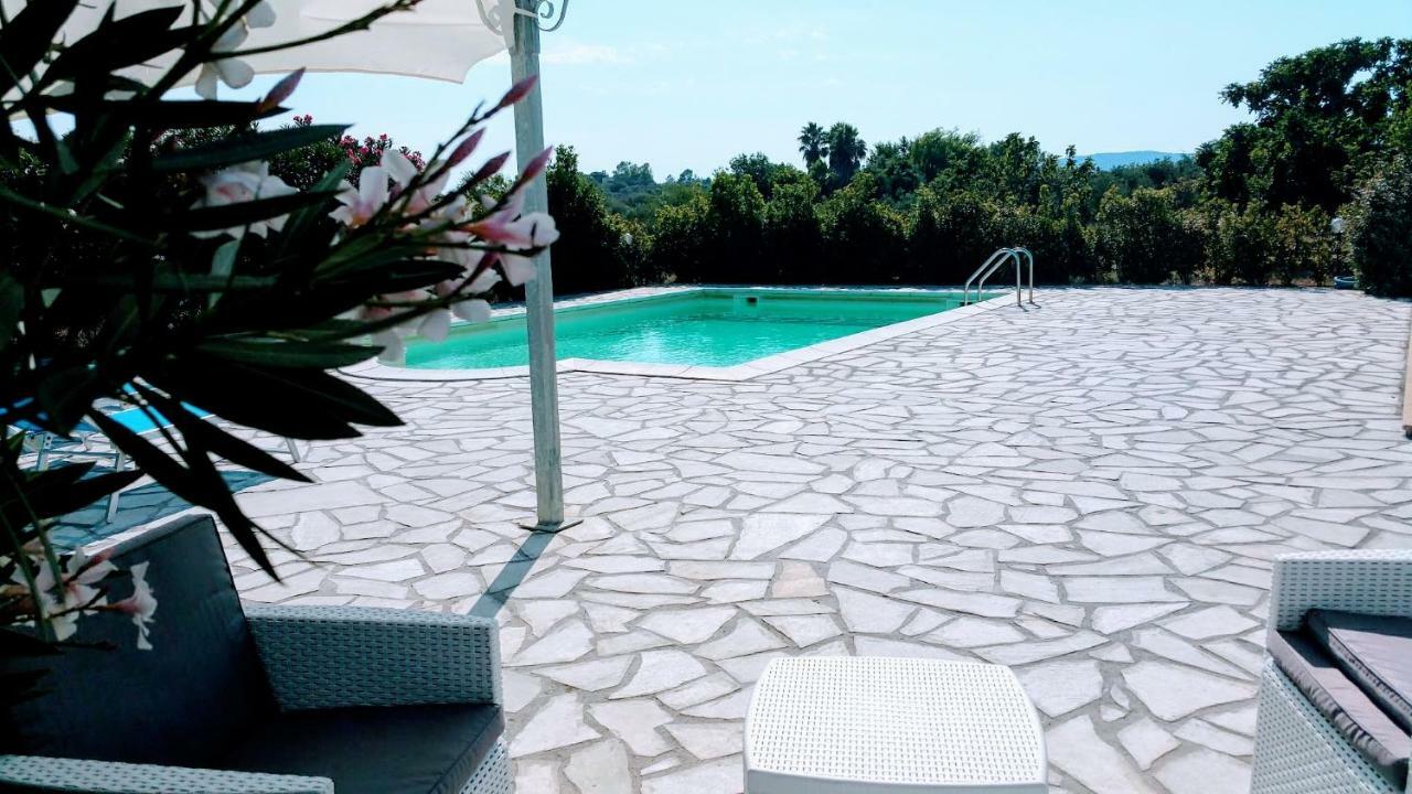 Villa Rafael Con Piscina, Iun P4098 阿尔盖罗 外观 照片